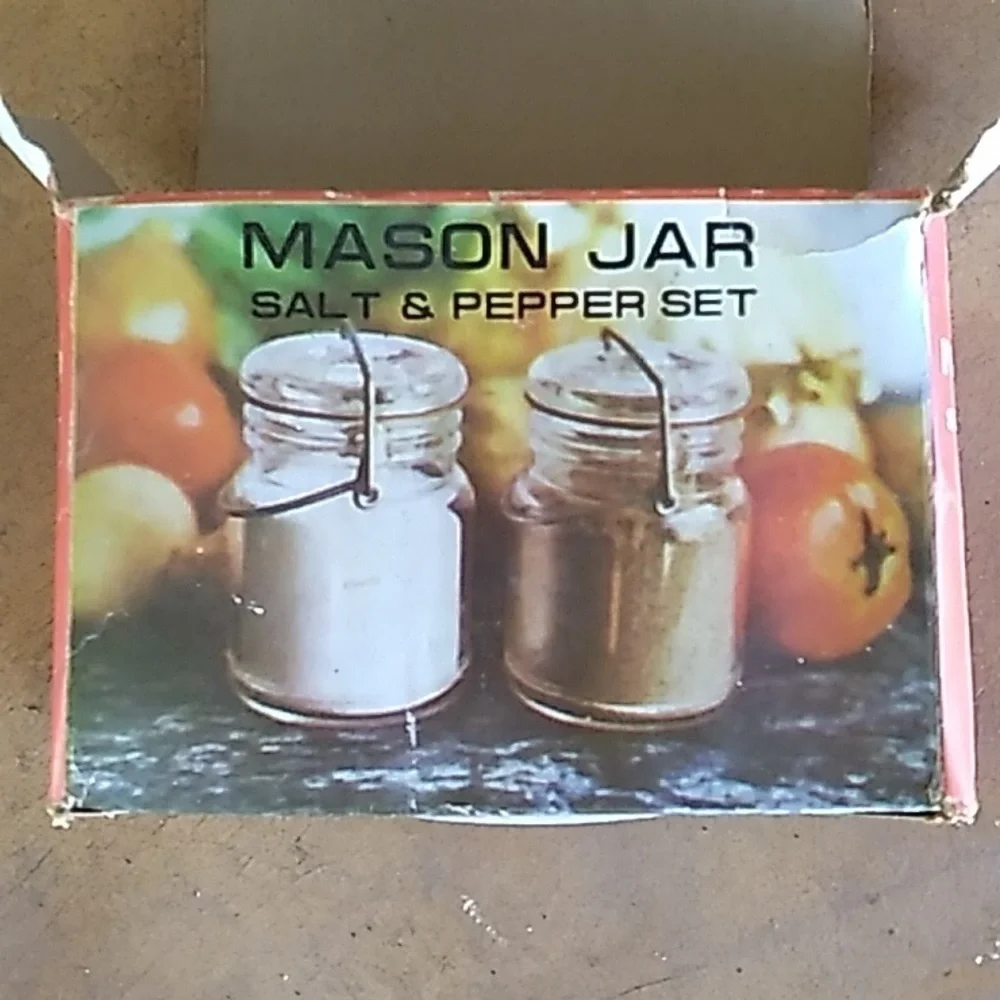 Vintage Mason jar salt pepper set in original box